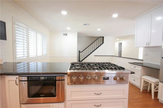 6262 Heil Avenue, Huntington Beach, CA 92647