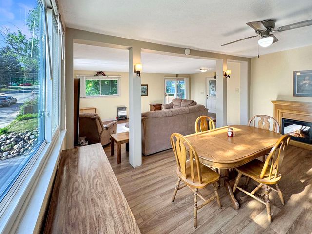 408 6th St Sw, Minot, ND 58701