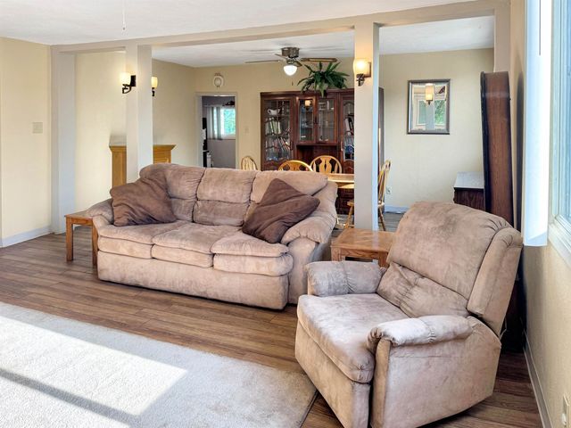 408 6th St Sw, Minot, ND 58701