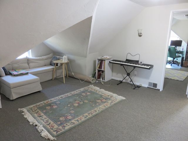 105 Plympton St. 2, Waltham, MA 02451