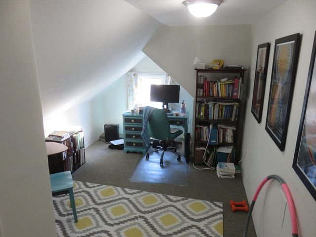 105 Plympton St. 2, Waltham, MA 02451