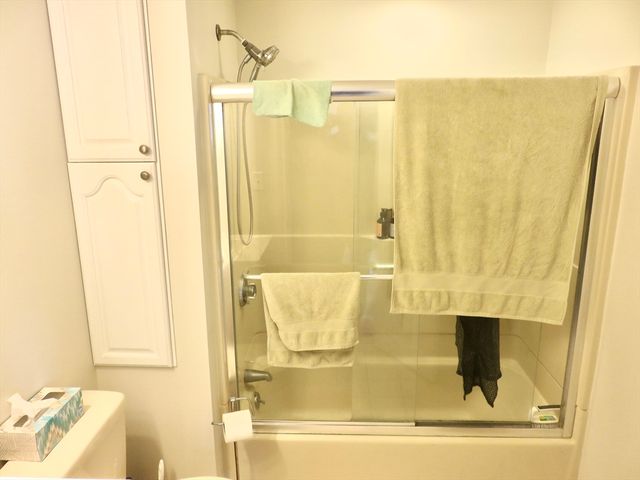 105 Plympton St. 2, Waltham, MA 02451