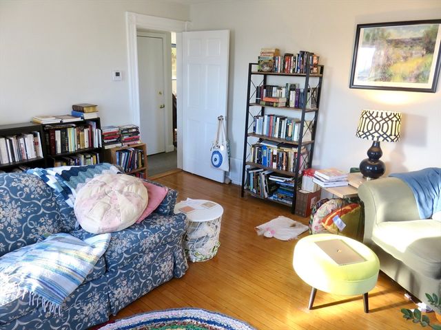 105 Plympton St. 2, Waltham, MA 02451