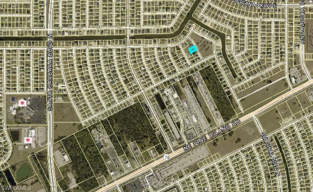 496 NE 4th PL, Cape Coral, FL 33909