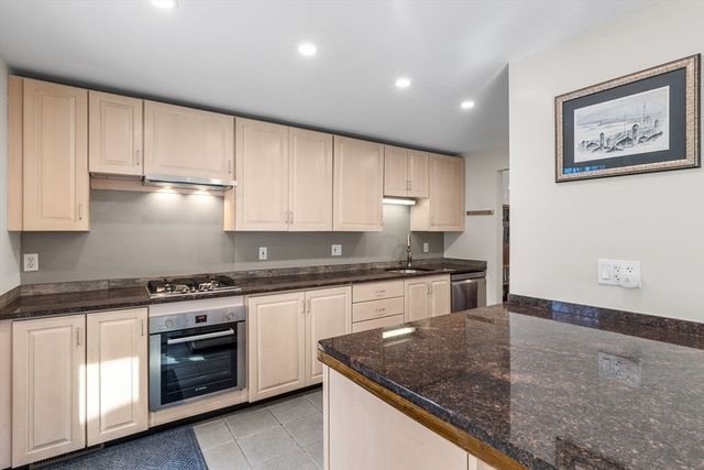 17 Claus Way, Barnstable, MA 02648