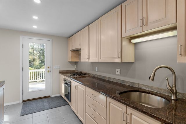 17 Claus Way, Barnstable, MA 02648