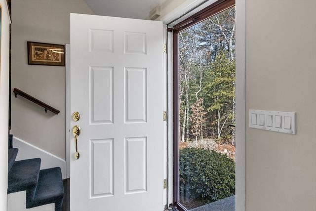 17 Claus Way, Barnstable, MA 02648