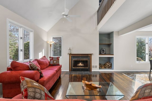 17 Claus Way, Barnstable, MA 02648