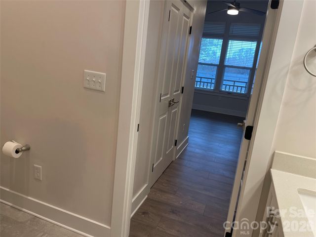 935 Mcalway Road 303, Charlotte, NC 28211