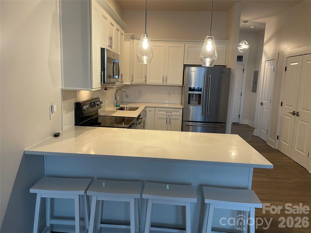 935 Mcalway Road 303, Charlotte, NC 28211