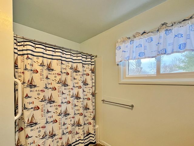 19224 Glendale Circle, Spring Lake Twp, MI 49456