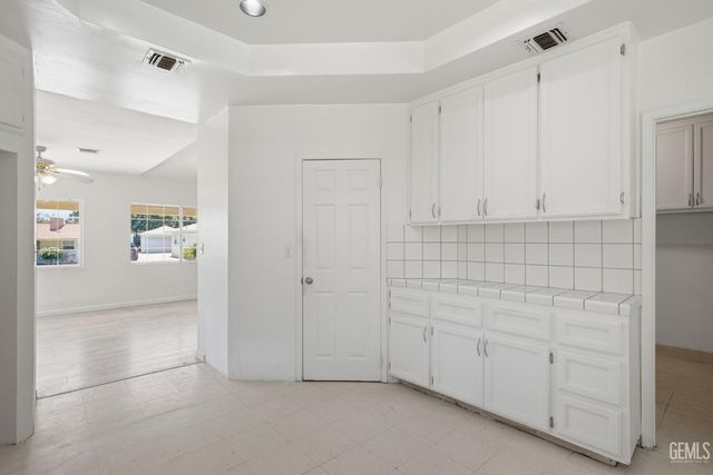 214 LOWELL Drive, Bakersfield, CA 93308