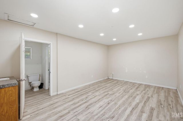 214 LOWELL Drive, Bakersfield, CA 93308