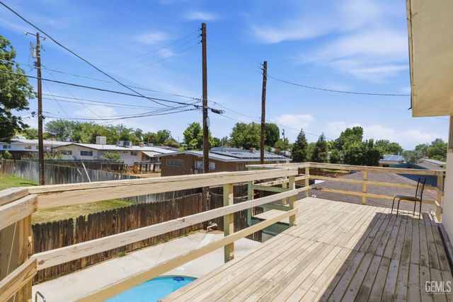 214 LOWELL Drive, Bakersfield, CA 93308