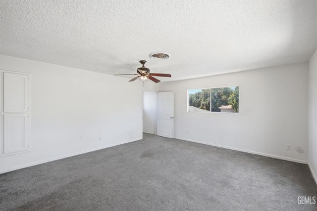 214 LOWELL Drive, Bakersfield, CA 93308