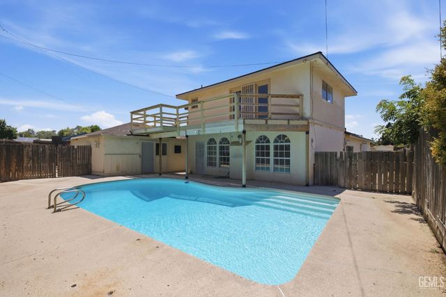 214 LOWELL Drive, Bakersfield, CA 93308