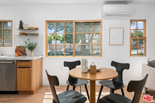 617 Micheltorena Street, Los Angeles, CA 90026