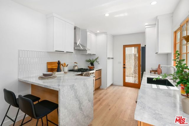 617 Micheltorena Street, Los Angeles, CA 90026