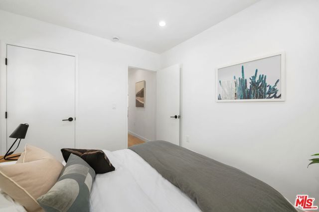 617 Micheltorena Street, Los Angeles, CA 90026