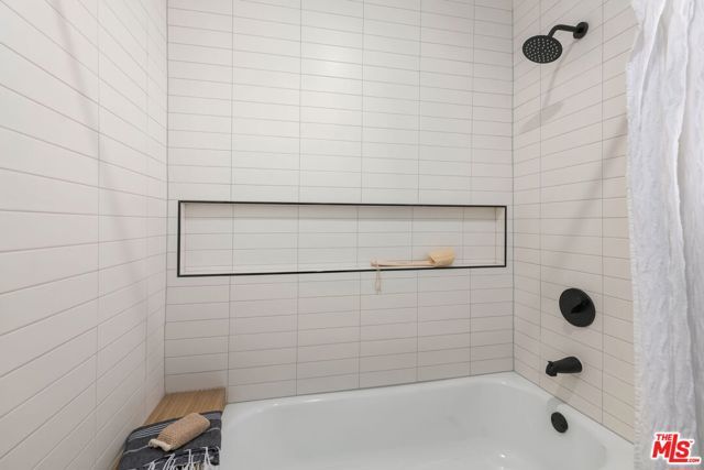 617 Micheltorena Street, Los Angeles, CA 90026