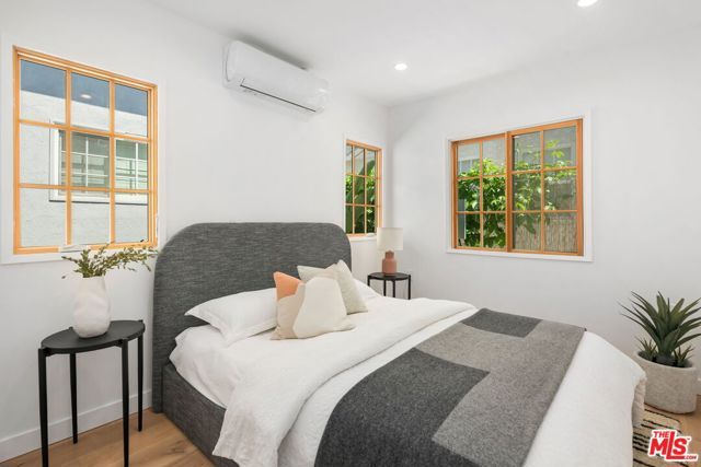 617 Micheltorena Street, Los Angeles, CA 90026