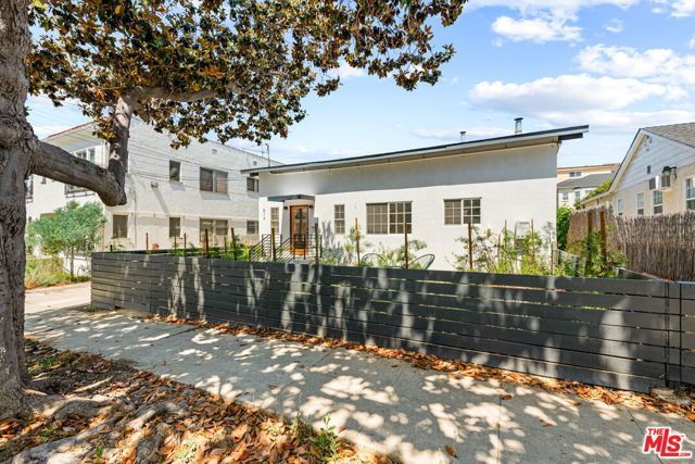 617 Micheltorena Street, Los Angeles, CA 90026