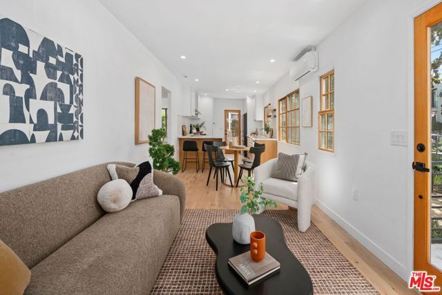 617 Micheltorena Street, Los Angeles, CA 90026