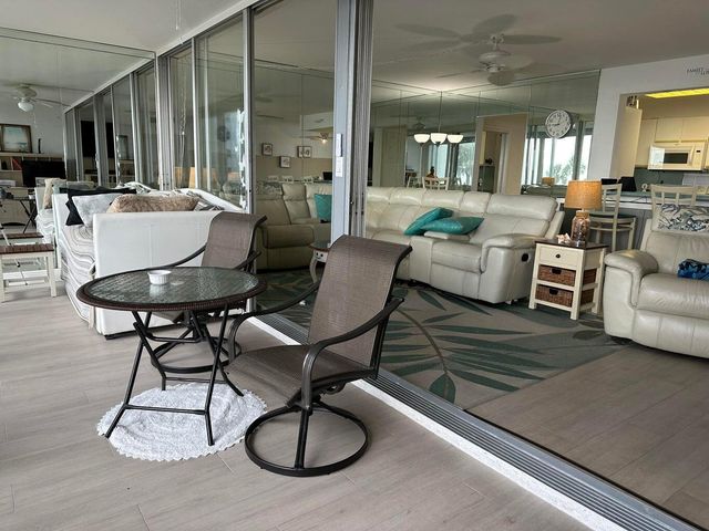 1530 S Ocean Boulevard 303, Lauderdale By The Sea, FL 33062