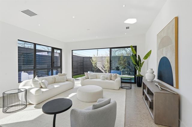 6803 Tyree Street, Dallas, TX 75209