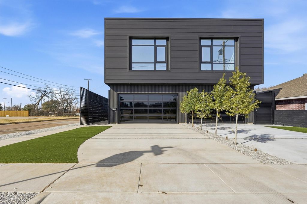 6803 Tyree Street, Dallas, TX 75209