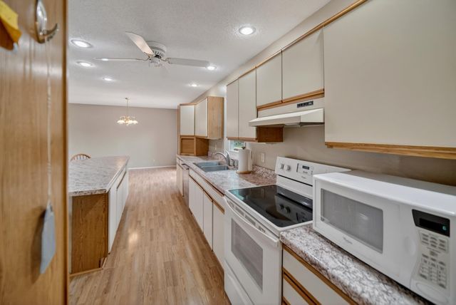 1509 Cantebury Circle, Grundy Center, IA 50638