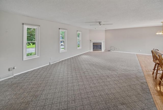 1509 Cantebury Circle, Grundy Center, IA 50638