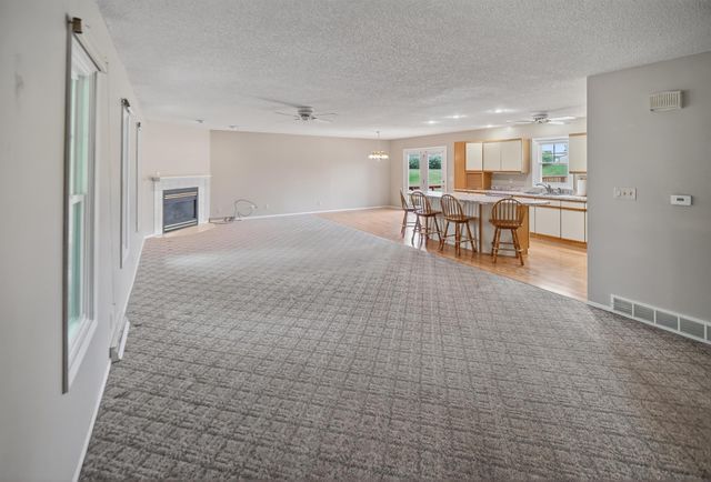 1509 Cantebury Circle, Grundy Center, IA 50638