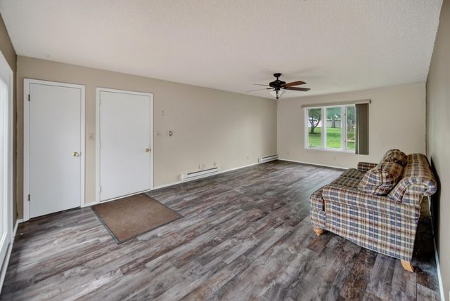 1509 Cantebury Circle, Grundy Center, IA 50638