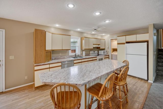 1509 Cantebury Circle, Grundy Center, IA 50638