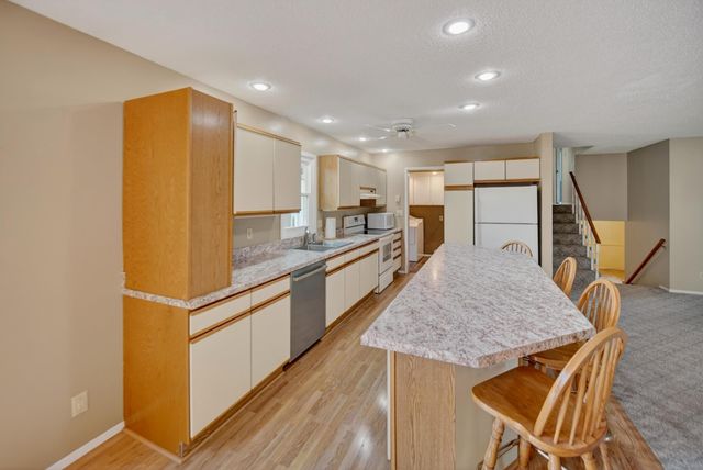 1509 Cantebury Circle, Grundy Center, IA 50638