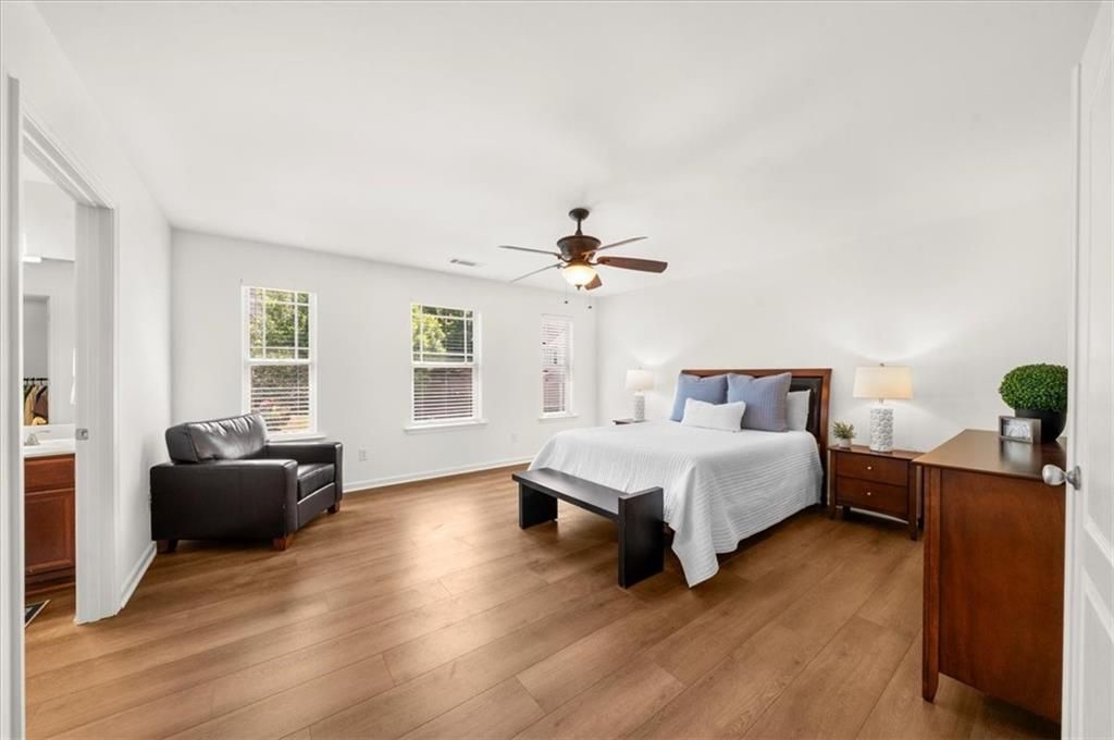 Image 16 of property listing at 306 Pin Oak Avenue, Woodstock, GA 30188