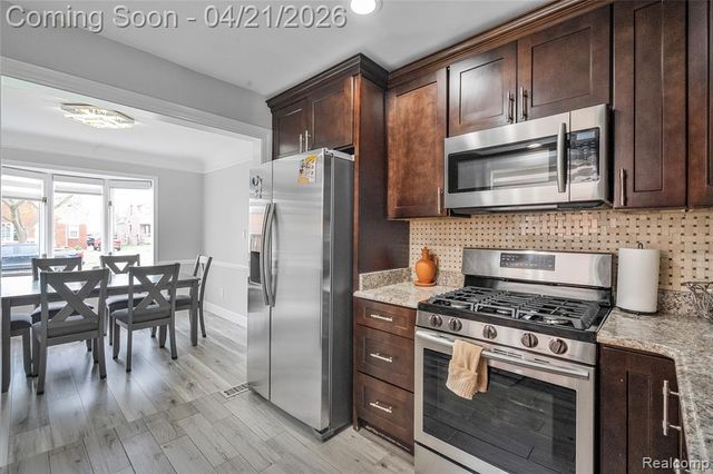 611 Highview Street, Dearborn, MI 48128