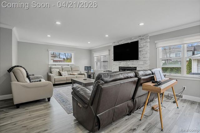 611 Highview Street, Dearborn, MI 48128