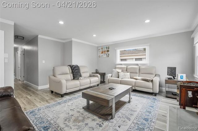 611 Highview Street, Dearborn, MI 48128