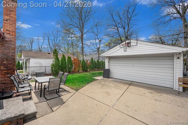 611 Highview Street, Dearborn, MI 48128