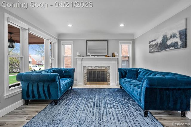 611 Highview Street, Dearborn, MI 48128