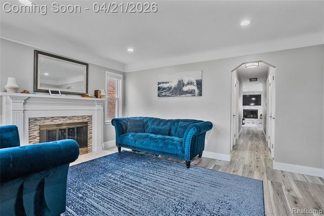 611 Highview Street, Dearborn, MI 48128