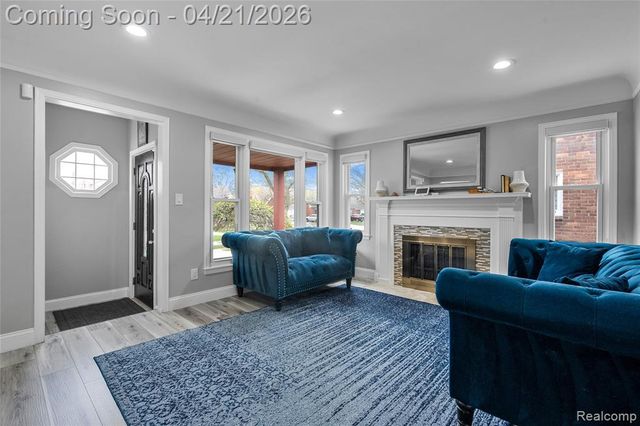 611 Highview Street, Dearborn, MI 48128