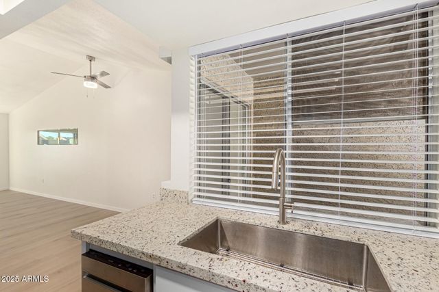 461 W HOLMES Avenue 342, Mesa, AZ 85210