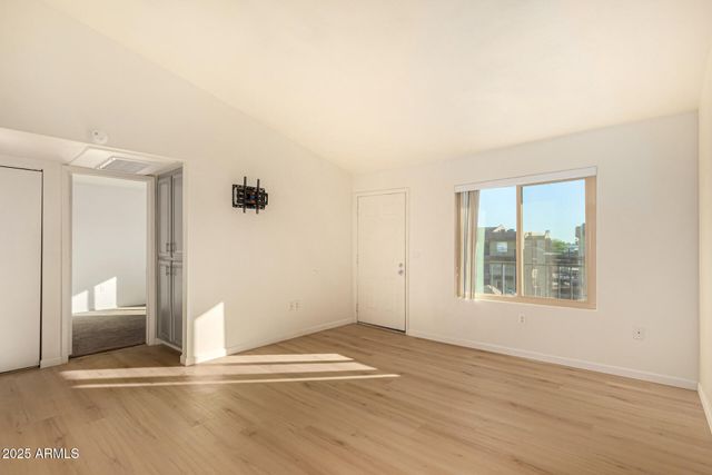 461 W HOLMES Avenue 342, Mesa, AZ 85210