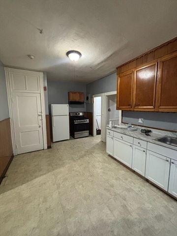 119 Atlantic Ave 2, Revere, MA 02151