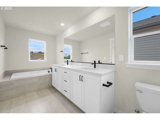 16796 Sw PERTH Rd, Tigard, OR 97140