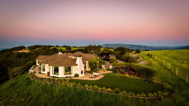 27350 Upper Forty Drive, Carmel Valley, CA 93924