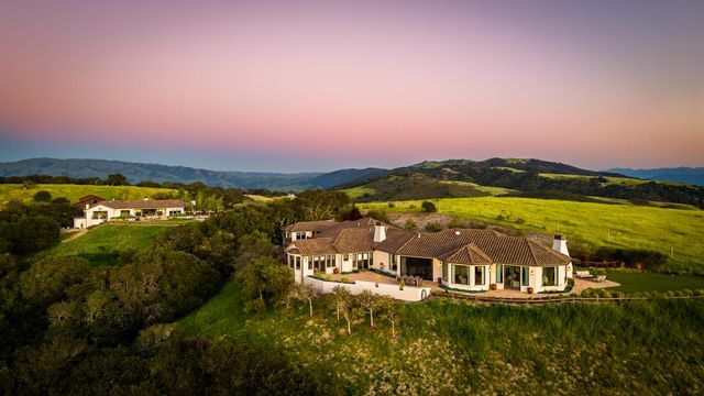 27350 Upper Forty Drive, Carmel Valley, CA 93924